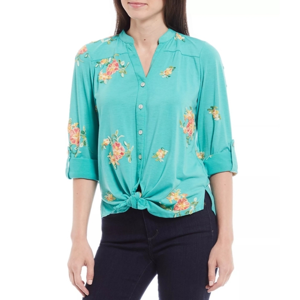 Figueroa & Flower Embroidery Roll-Tab Sleeve Top